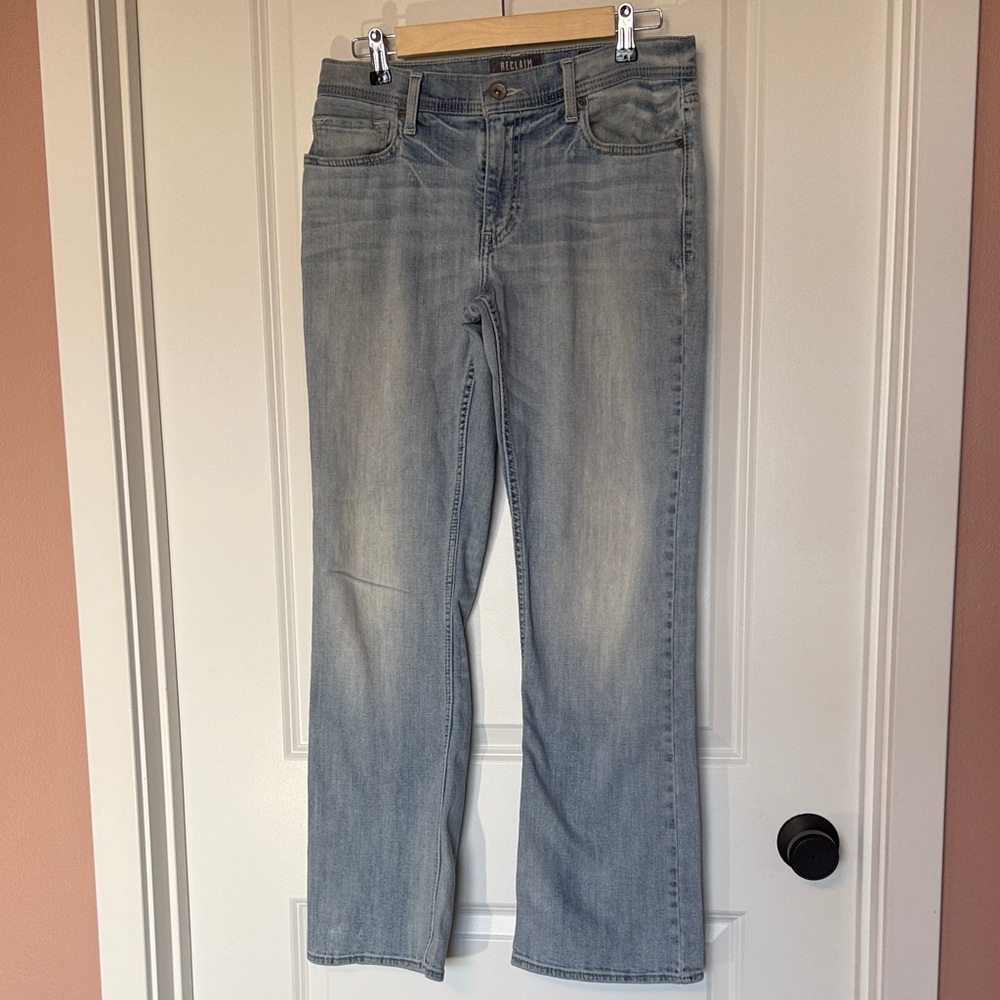 Buckle Reclaim Light Blue Straight Leg Jeans